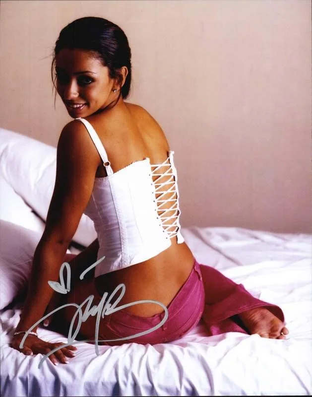 Mya Harrison — Mya Harrison authentic signed rap 8x10 photo W/Certificate Autographed (A00001)