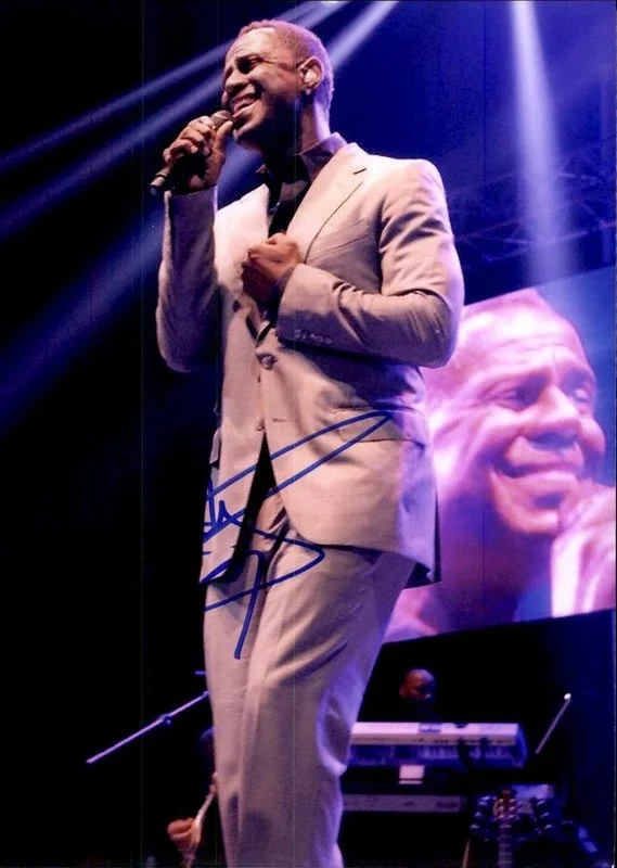 Brian Mcknight — Brian Mcknight authentic signed RAPPER 8x10 photo W/ Certificate Autographed A17