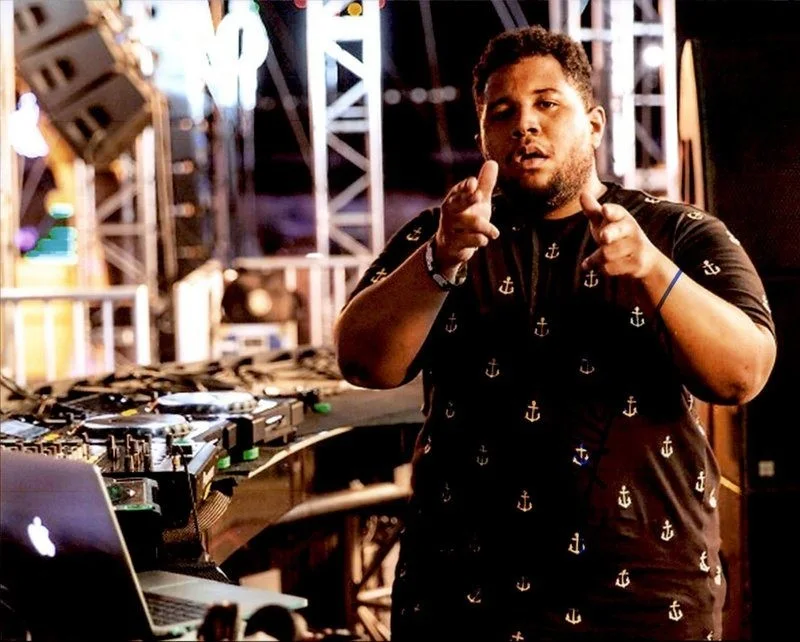 Carnage authentic — Carnage authentic signed EDM DJ 8x10 photo W/Cert Autographed EDC Dub step A9