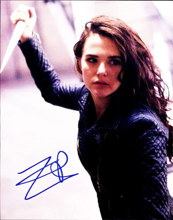 Zoey Deutch — Zoey Deutch authentic signed celebrity 8X10 photo W/Cert Autographed 132516b1