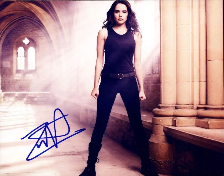 Zoey Deutch — Zoey Deutch authentic signed celebrity 8X10 photo W/Cert Autographed 132516h1