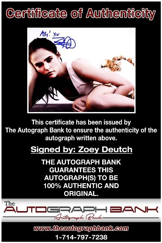 Zoey Deutch — Zoey Deutch authentic signed celebrity 8X10 photo W/Cert Autographed 132516j1, image 2