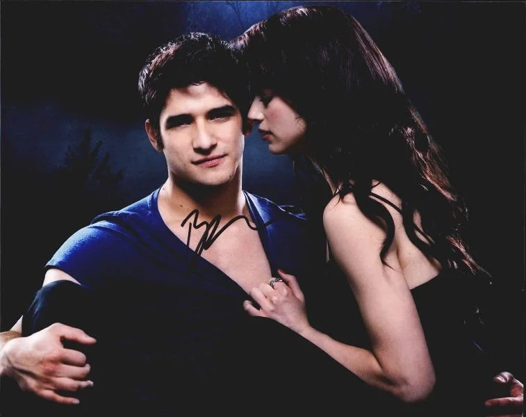 Tyler Posey — Tyler Posey authentic signed celebrity 8X10 photo W/Cert Autographed 132716b1