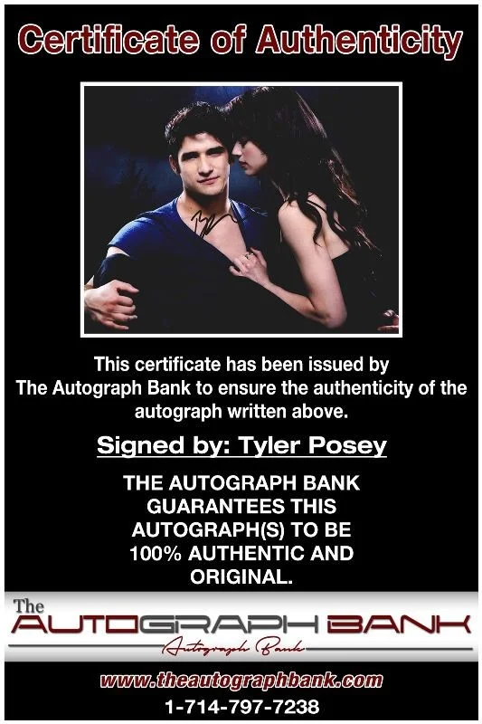 Tyler Posey — Tyler Posey authentic signed celebrity 8X10 photo W/Cert Autographed 132716b1, изображение 2