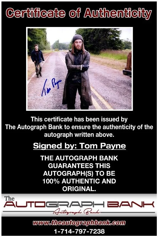 Tom Payne — Tom Payne authentic signed celebrity 8X10 photo W/Cert Autographed 132516c1, изображение 2