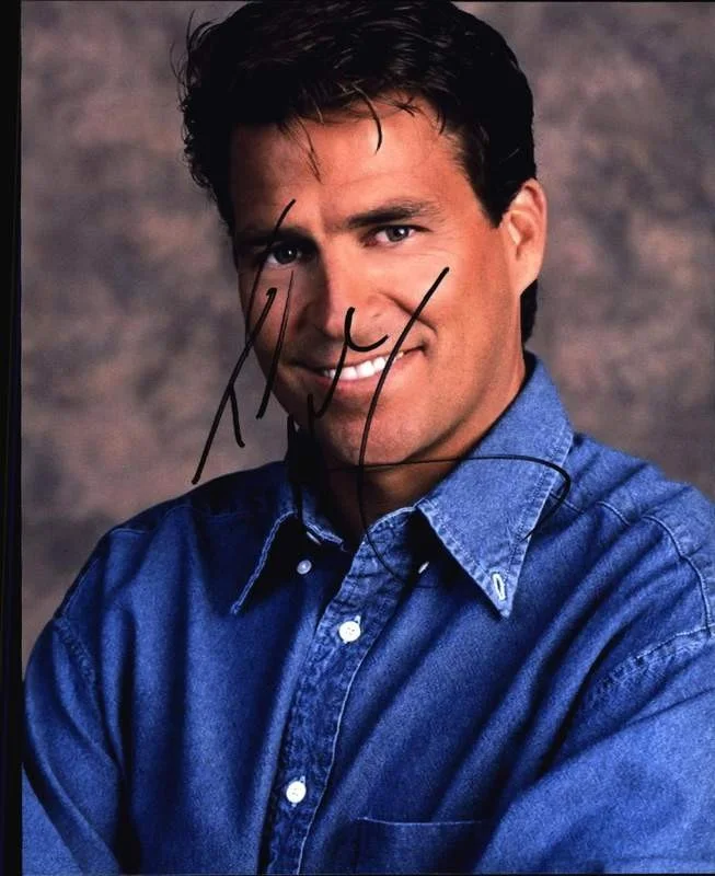 Ted Mcginley — Ted Mcginley signed celebrity 8x10 photo W/Cert Autograph 0731