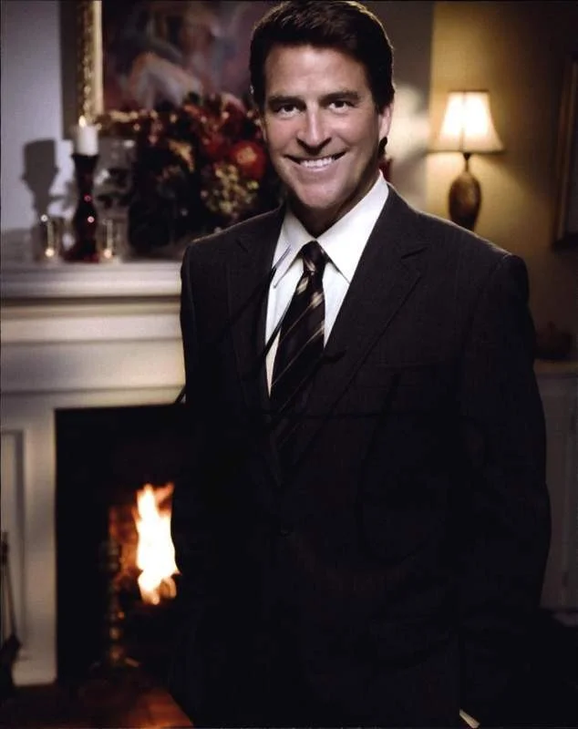 Ted Mcginley — Ted Mcginley signed celebrity 8x10 photo W/Cert Autograph 0726