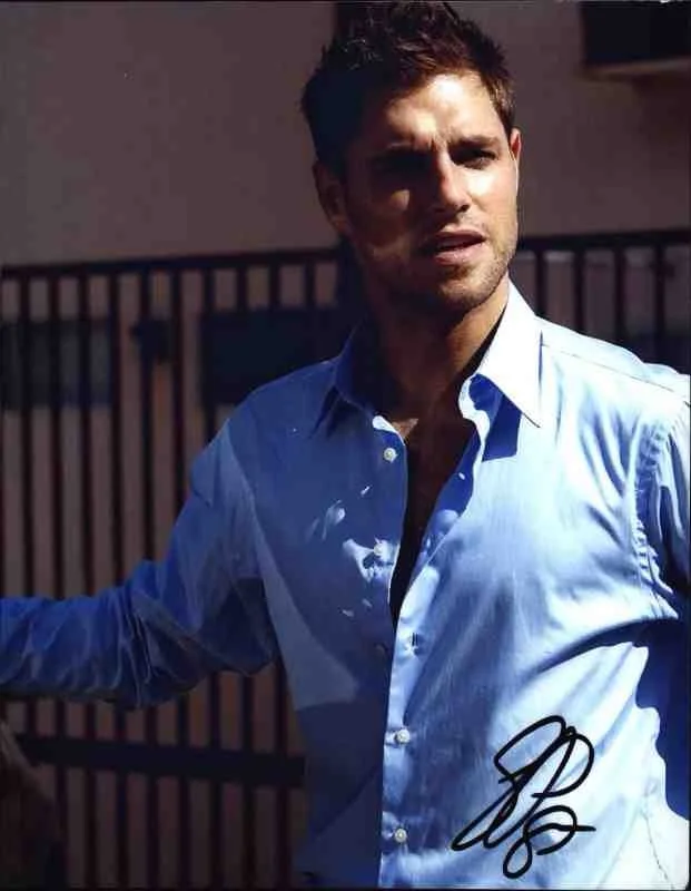 Samuel Page — Samuel Page signed celebrity 8x10 photo W/Cert Autograph 0349
