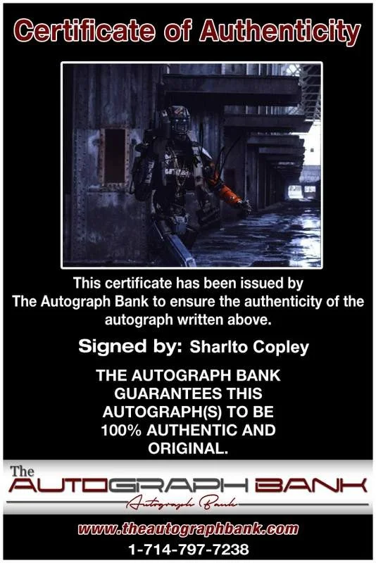 Sharlto Copley — Sharlto Copley signed celebrity 8x10 photo W/Cert Autograph 0682, изображение 2