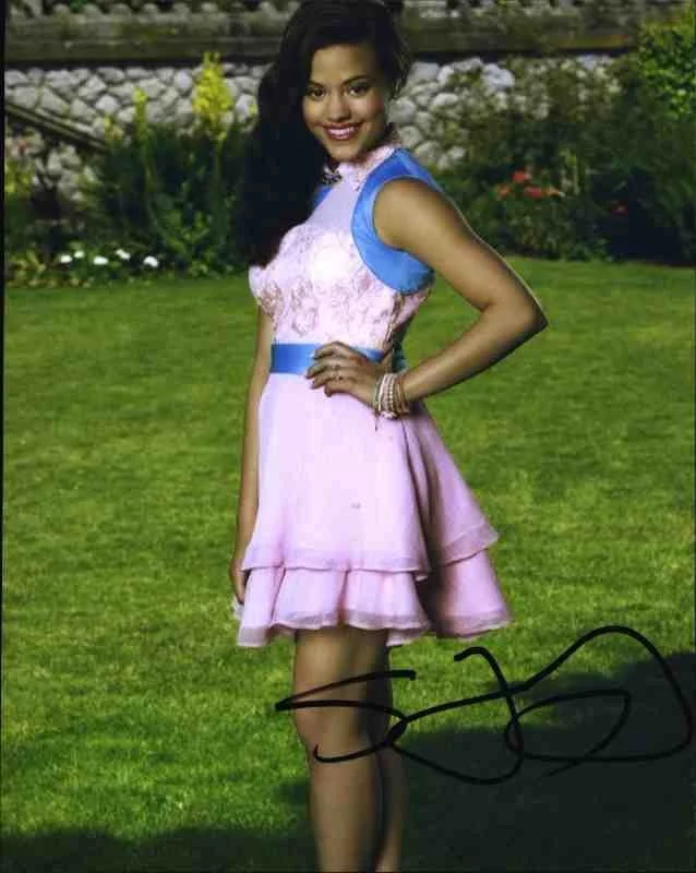 Sarah Jeffery — Sarah Jeffery signed celebrity 8x10 photo W/Cert Autograph 0352