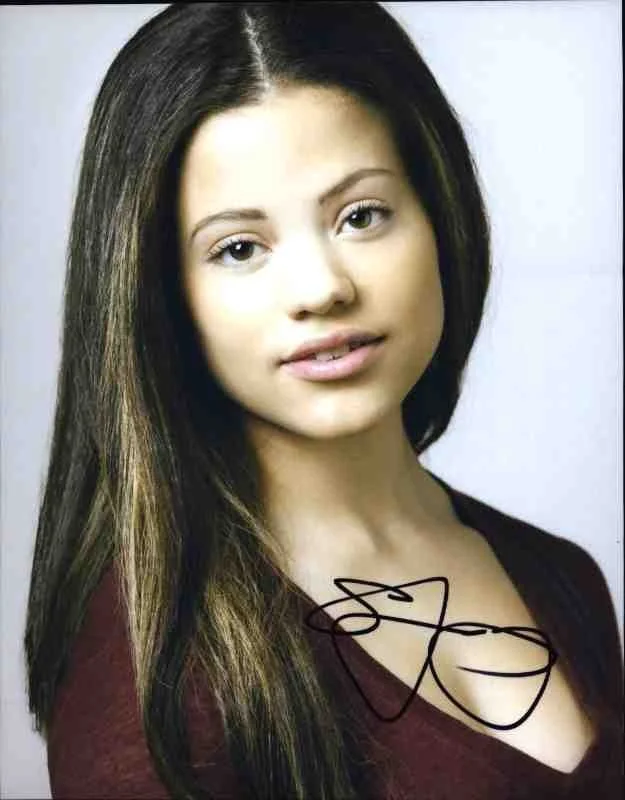 Sarah Jeffery — Sarah Jeffery signed celebrity 8x10 photo W/Cert Autograph 0355