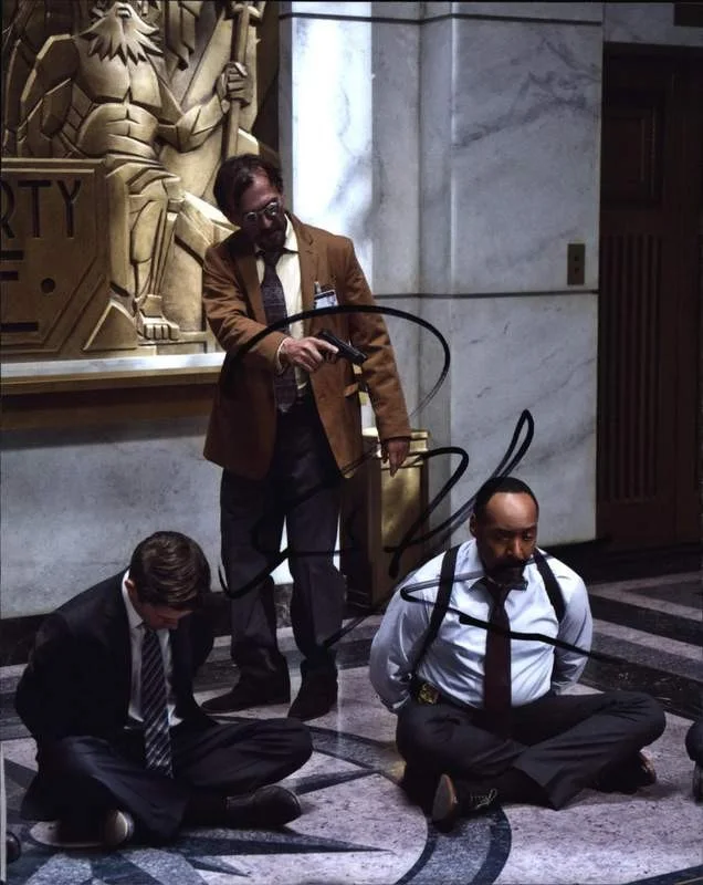 Robert Knepper — Robert Knepper signed celebrity 8x10 photo W/Cert Autograph 0636