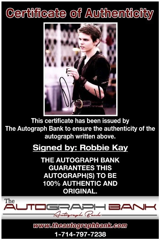 Robbie Kay — Robbie Kay authentic signed celebrity 8x10 photo W/Cert Autographed 132416d1, изображение 2