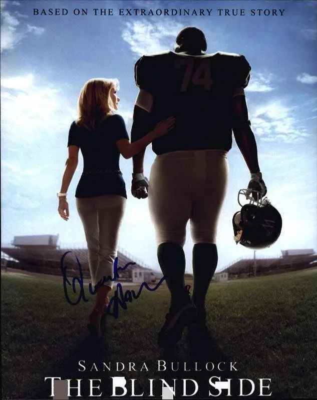 Quinton Aaron — Quinton Aaron signed celebrity 8x10 photo W/Cert Autograph 0574