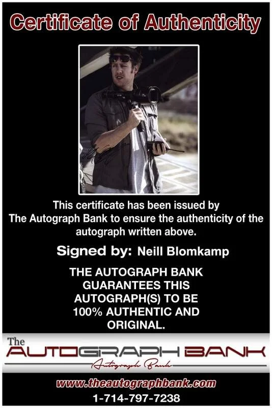 Neill Blomkamp — Neill Blomkamp signed celebrity 8x10 photo W/Cert Autograph 0513, изображение 2