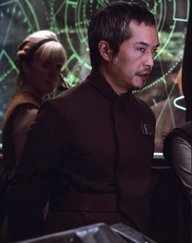 Ken Leung — Ken Leung signed celebrity 8x10 photo W/Cert Autograph 0416