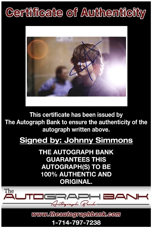 Johnny Simmons — Johnny Simmons authentic signed celebrity 8x10 photo W/Cert Autographed 132716c1, изображение 2