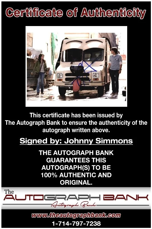 Johnny Simmons — Johnny Simmons authentic signed celebrity 8x10 photo W/Cert Autographed 132716b1, изображение 2