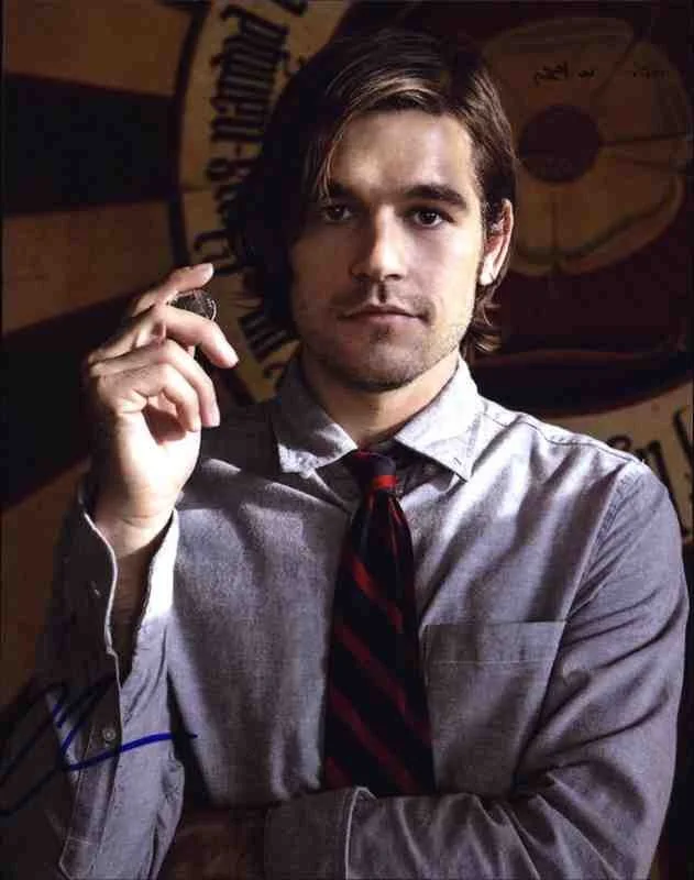 Jason Ralph — Jason Ralph signed celebrity 8x10 photo W/Cert Autograph 0176