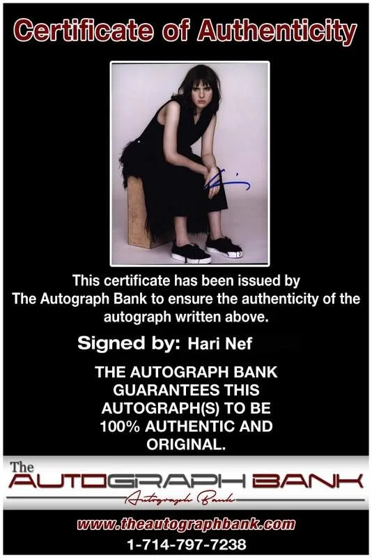 Hari Nef — Hari Nef signed celebrity 8x10 photo W/Cert Autograph 0005, изображение 2