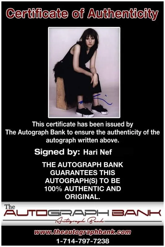 Hari Nef — Hari Nef signed celebrity 8x10 photo W/Cert Autograph 0007, изображение 2
