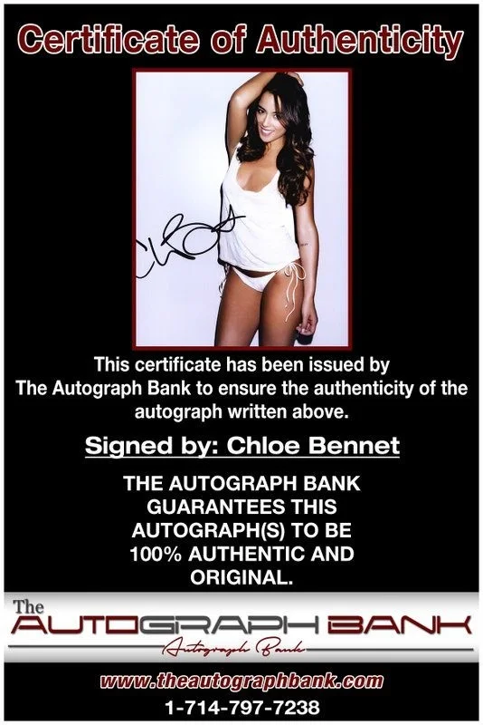 Chloe Bennet — Chloe Bennet authentic signed celebrity 8x10 photo W/Cert Autographed D6, изображение 2