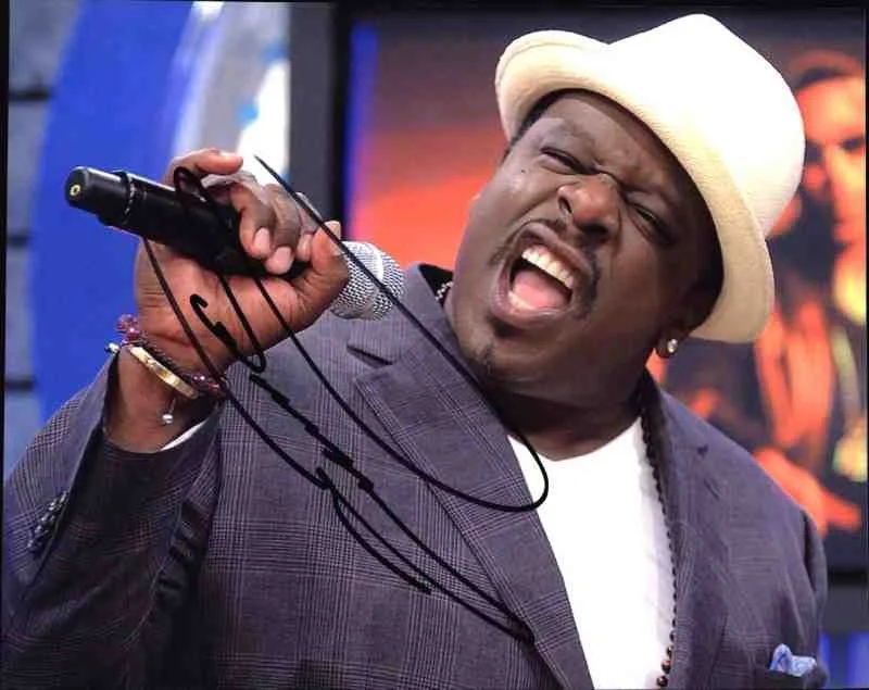 Cedric The-Entertainer — Cedric The-Entertainer signed celebrity 8x10 photo W/Cert Autograph 0069