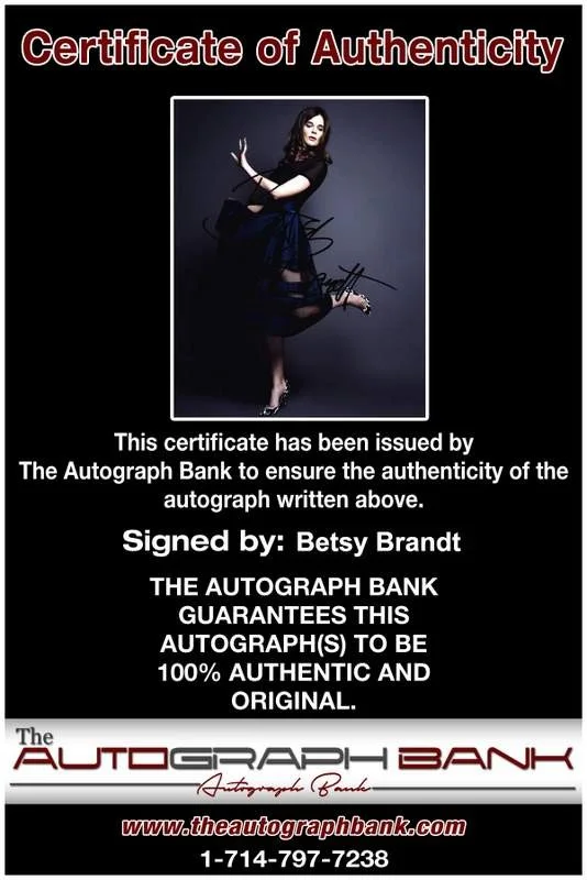 Betsy Brandt — Betsy Brandt signed celebrity 8x10 photo W/Certificate (132516a), изображение 2