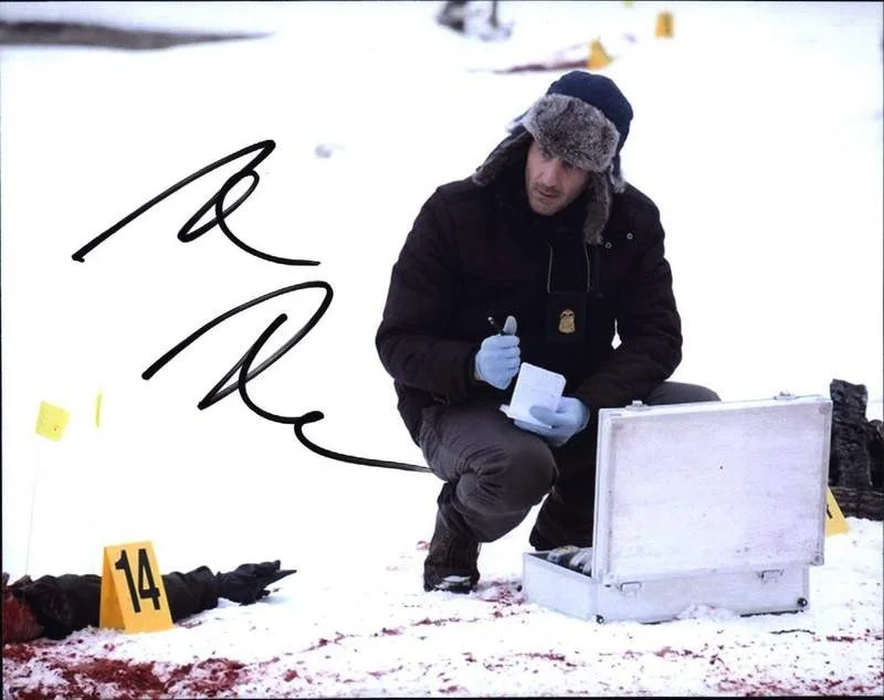 Aaron Abrams — Aaron Abrams signed celebrity 8x10 photo W/Cert Autograph 0003