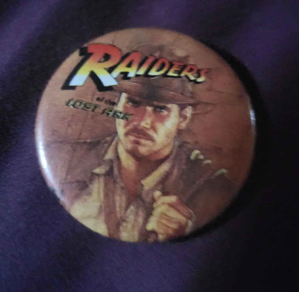 2 Raiders Of The Lost Ark Indiana Jones UK Original 1981 Film Promotional Badges, изображение 2