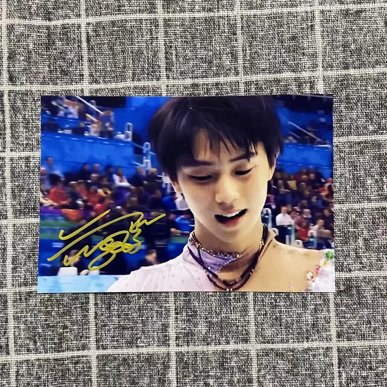 Hanyu Yuzuru — SIGNED - Hanyu Yuzuru Exclusive Autographed Photo 4*6 Collectibles Photograph, изображение 5