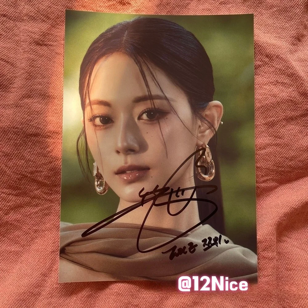 TWICE Tzuyu Autographed Signed Photo 4*6 K-POP Collectibles 202604, изображение 3