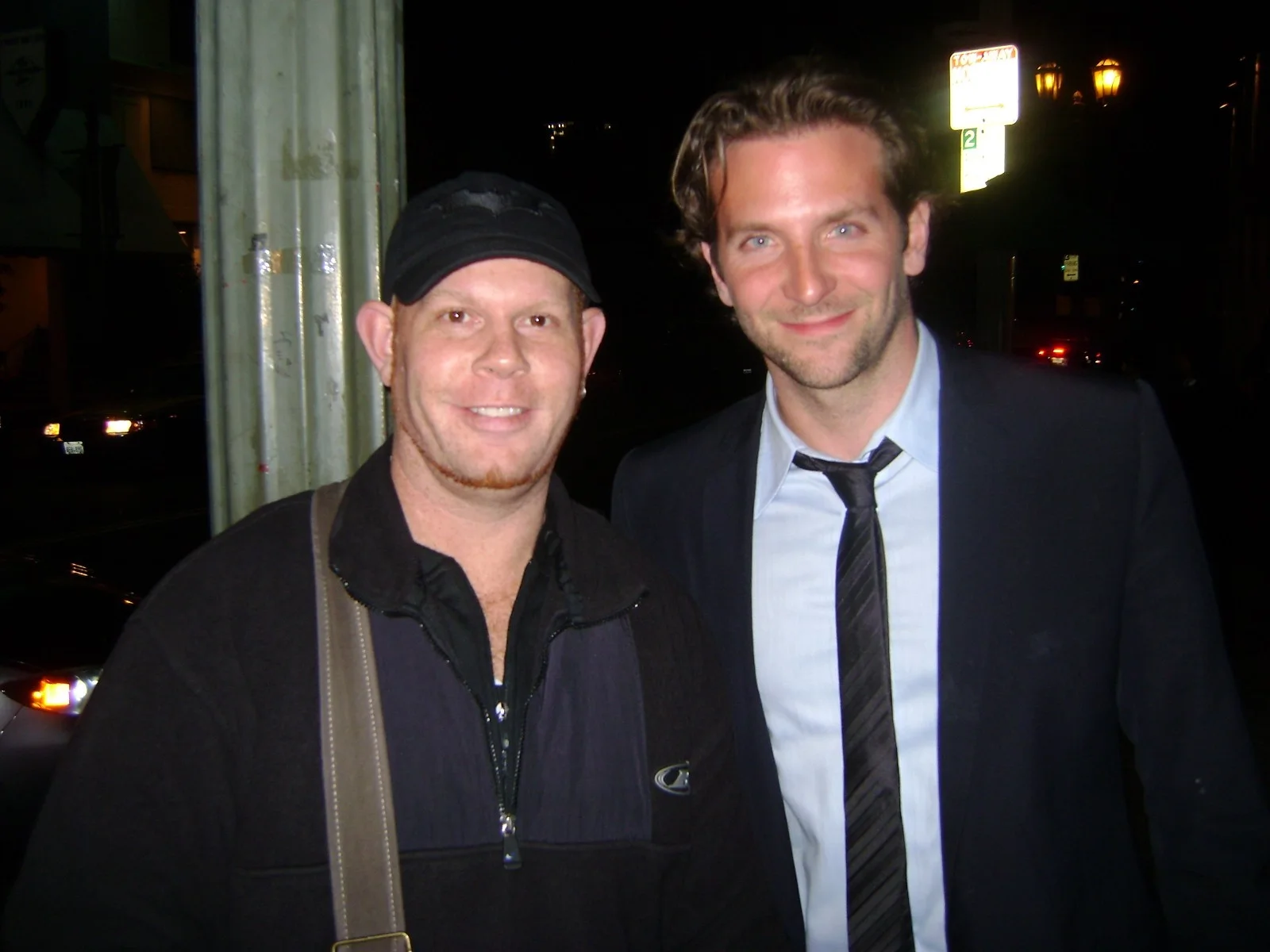 BRADLEY COOPER — Bradley Cooper Guardians Of The Galaxy matted signed index card with photo 11x17, изображение 3