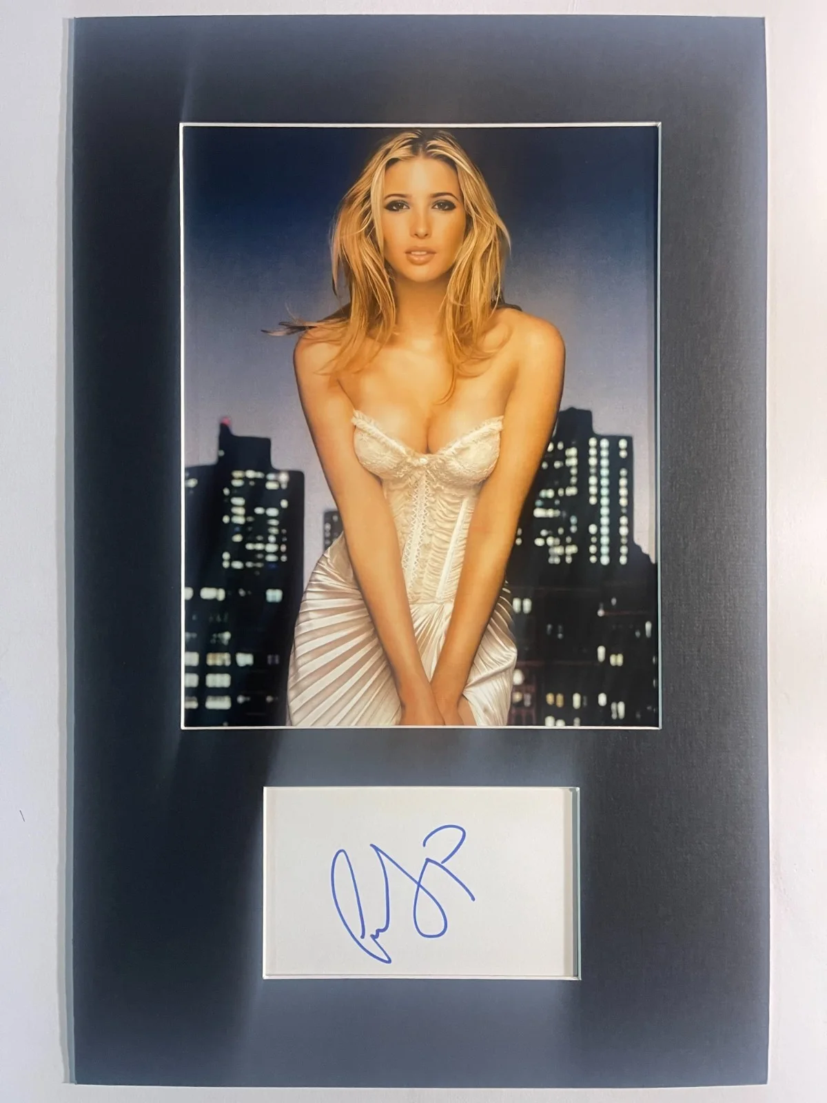 IVANKA TRUMP — Ivanka Trump W/COA matted signed index card with photo 11x17 #1