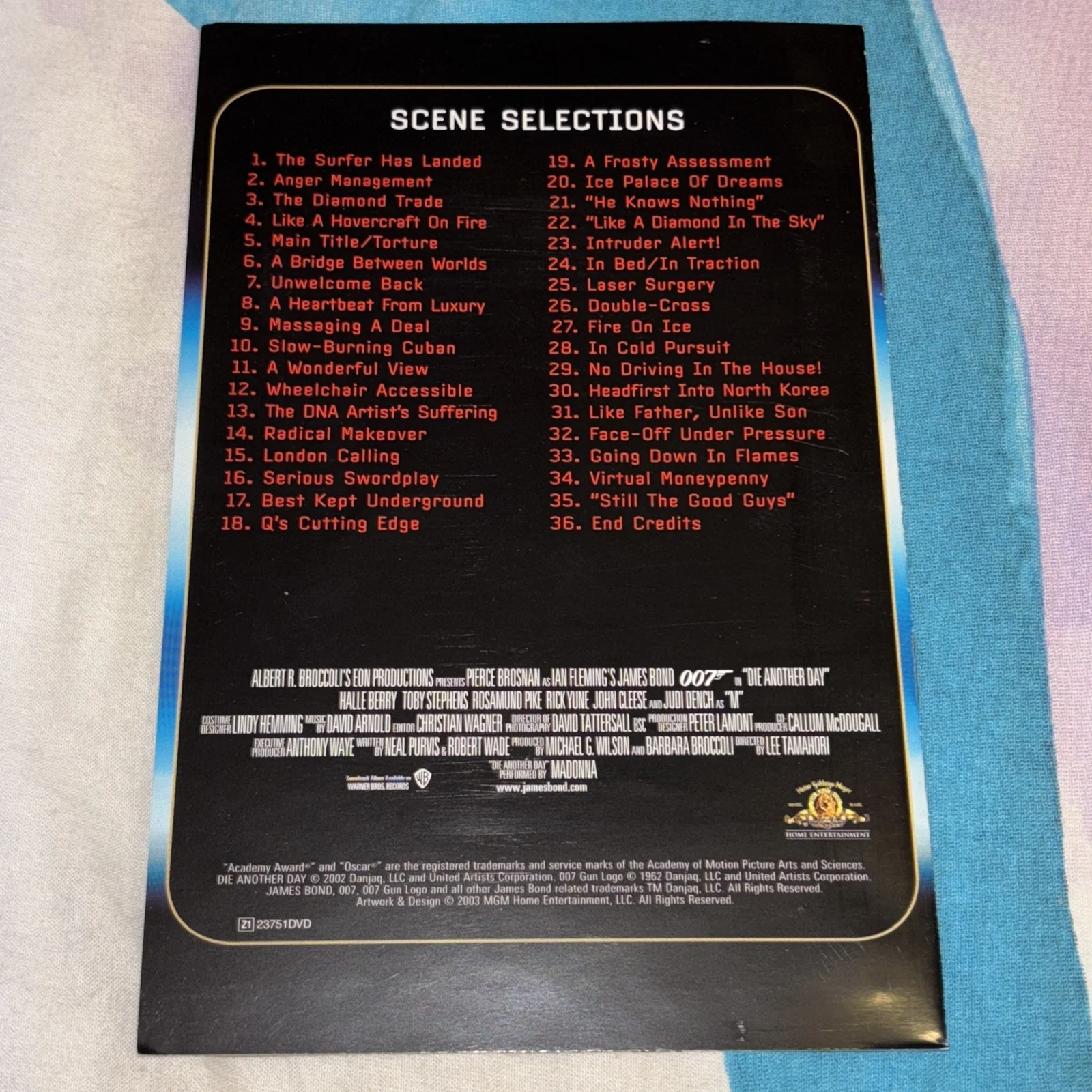 Die another day 007 Booklet DVD prop, image 2