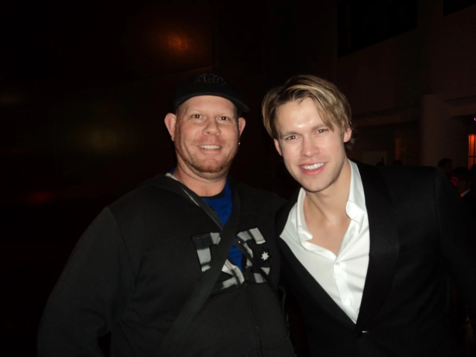 CHORD OVERSTREET — Chord Overstreet Glee W/COA matted signed index card with photo 11x17 #1 Sam, изображение 3