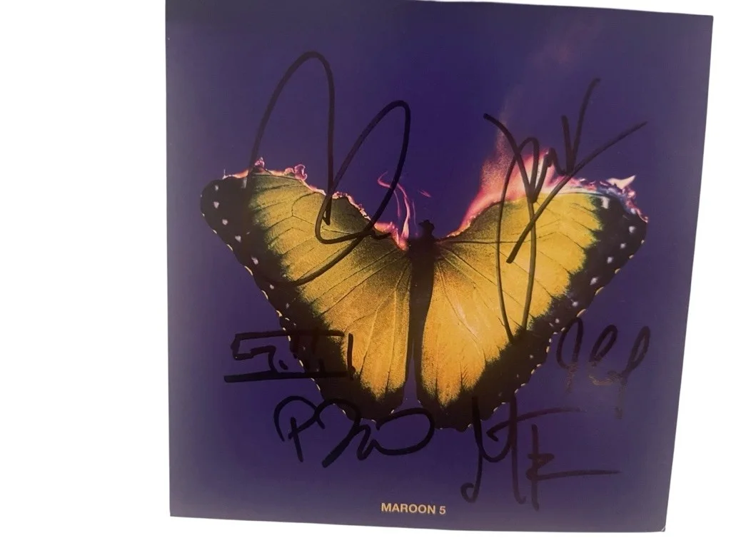 Autographed signed Maroon 5 CD Album -brand new, image 2