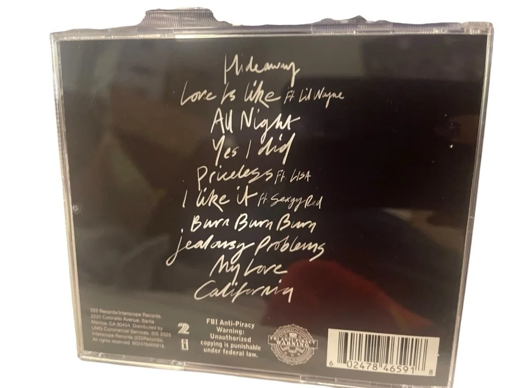 Autographed signed Maroon 5 CD Album -brand new, image 3