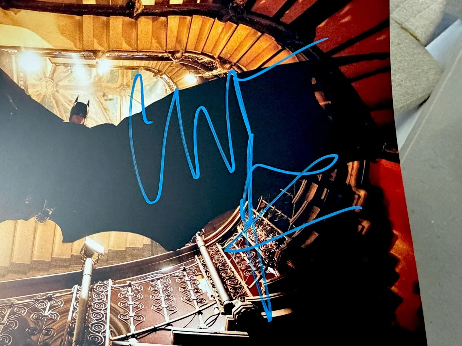 CHRISTIAN BALE BATMAN SIGNED AUTOGRAPH 8X12 PHOTO AUTHENTIC RARE C, изображение 2