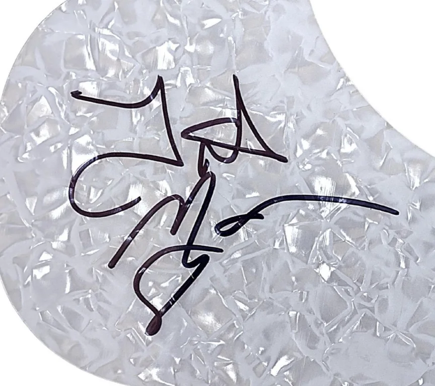 Trent Harmon — Trent Harmon Signed Pearl Acoustic Guitar Pickguard Exact Proof COA Country Musi, изображение 3