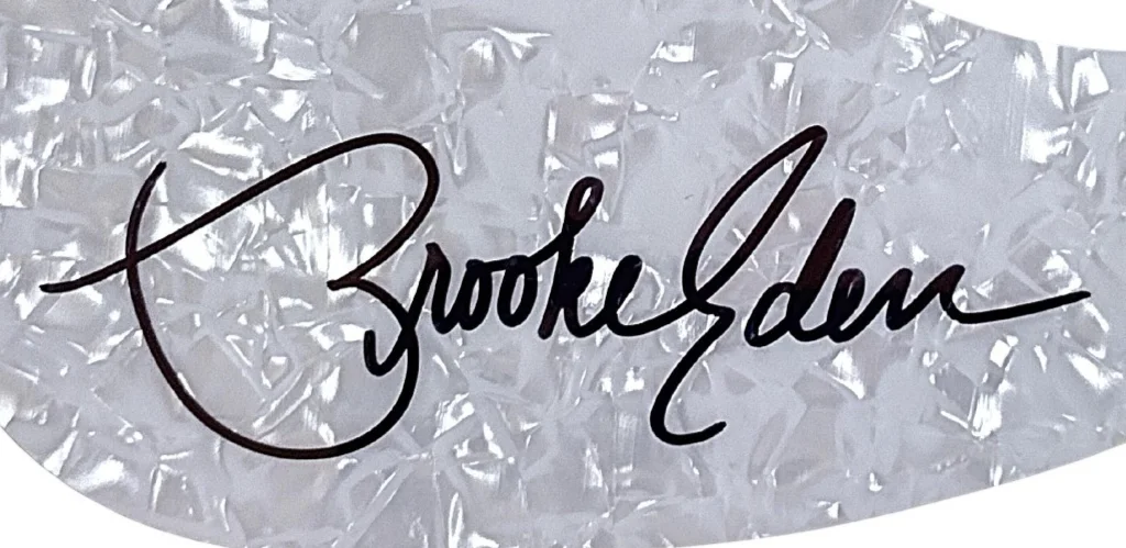 Brooke Eden — Brooke Eden Signed Pearl Acoustic Guitar Pickguard Exact Proof COA Country Music, изображение 3