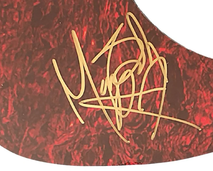 Maggie Baugh — Maggie Baugh Signed Red Acoustic Guitar Pickguard Exact Proof COA Country Music, изображение 3