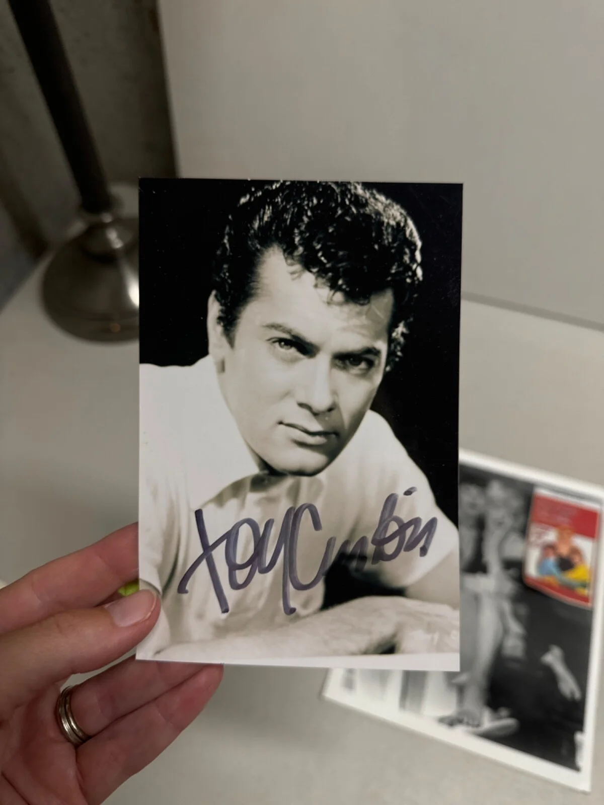 Tony Curtis signed photo 4" X 6" & 8 X 10 Photo with Marilyn Monroe, image 2