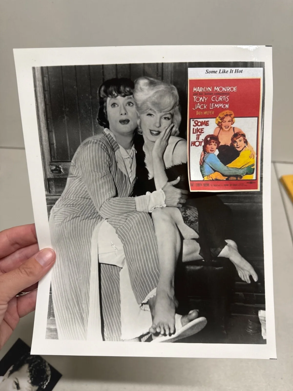 Tony Curtis signed photo 4" X 6" & 8 X 10 Photo with Marilyn Monroe, image 4