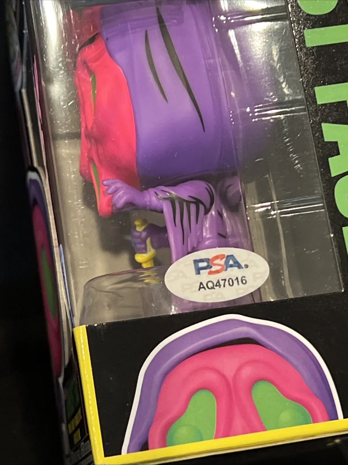 Matthew Lillard — Matthew Lillard Signed Funko #1607 Ghost Face (Scream) - Blacklight reactive PSA, image 4