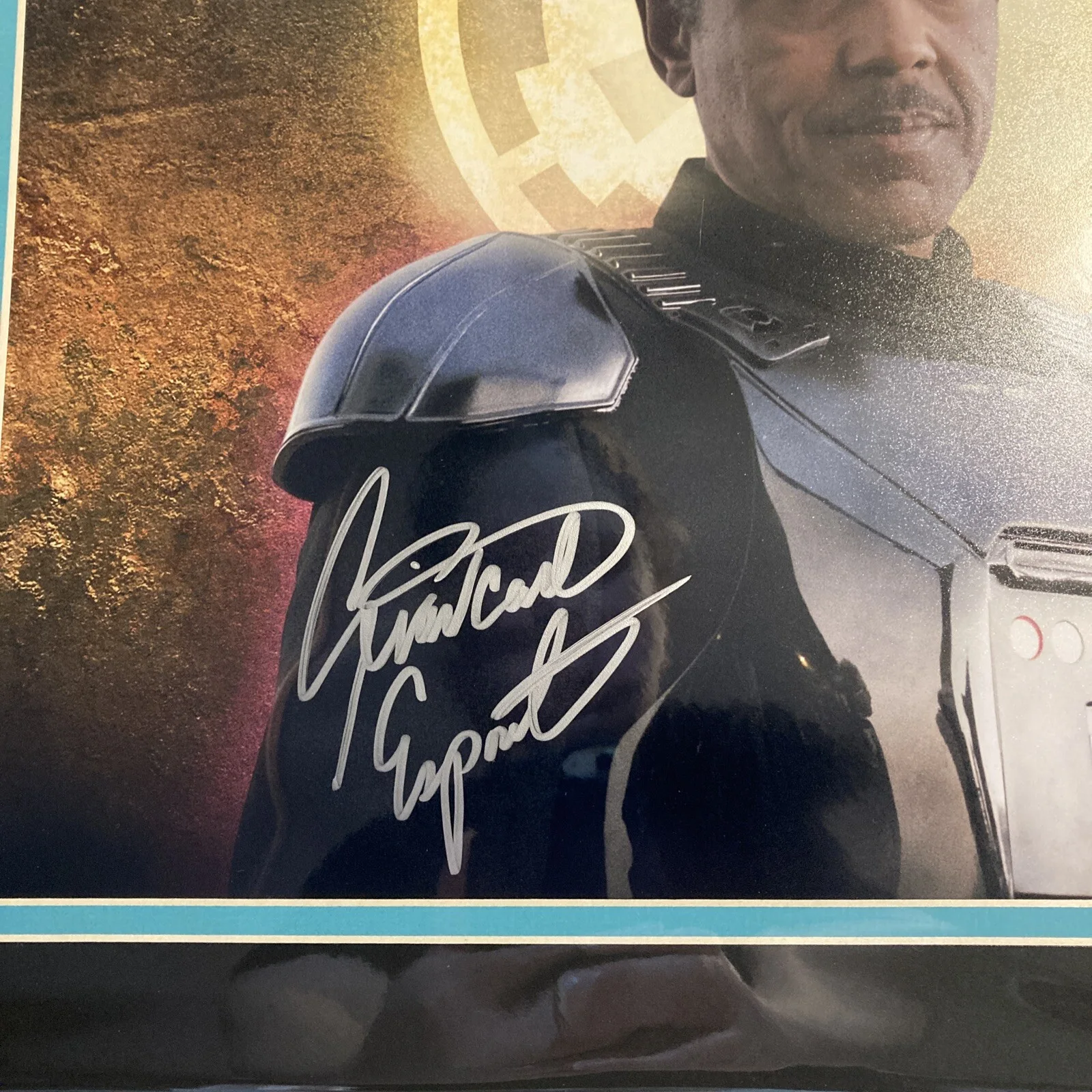 Giancarlo Esposito — Giancarlo Esposito The Mandalorian Moff Gideon Signed PhotoBeckett Star Wars, изображение 2