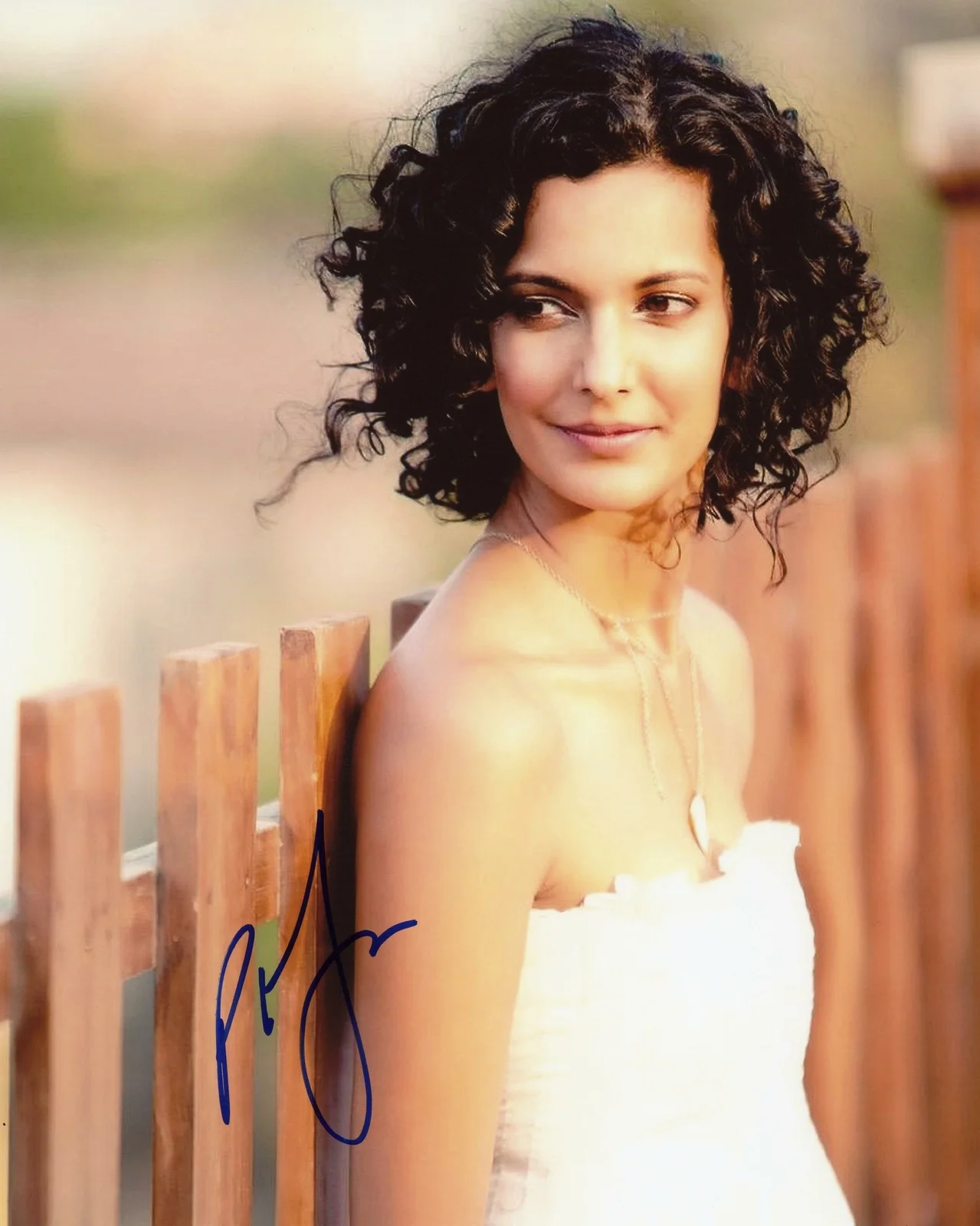 Poorna Jagannathan — Poorna Jagannathan "Deli Boys" AUTOGRAPH Signed 8x10 Photo ACOA