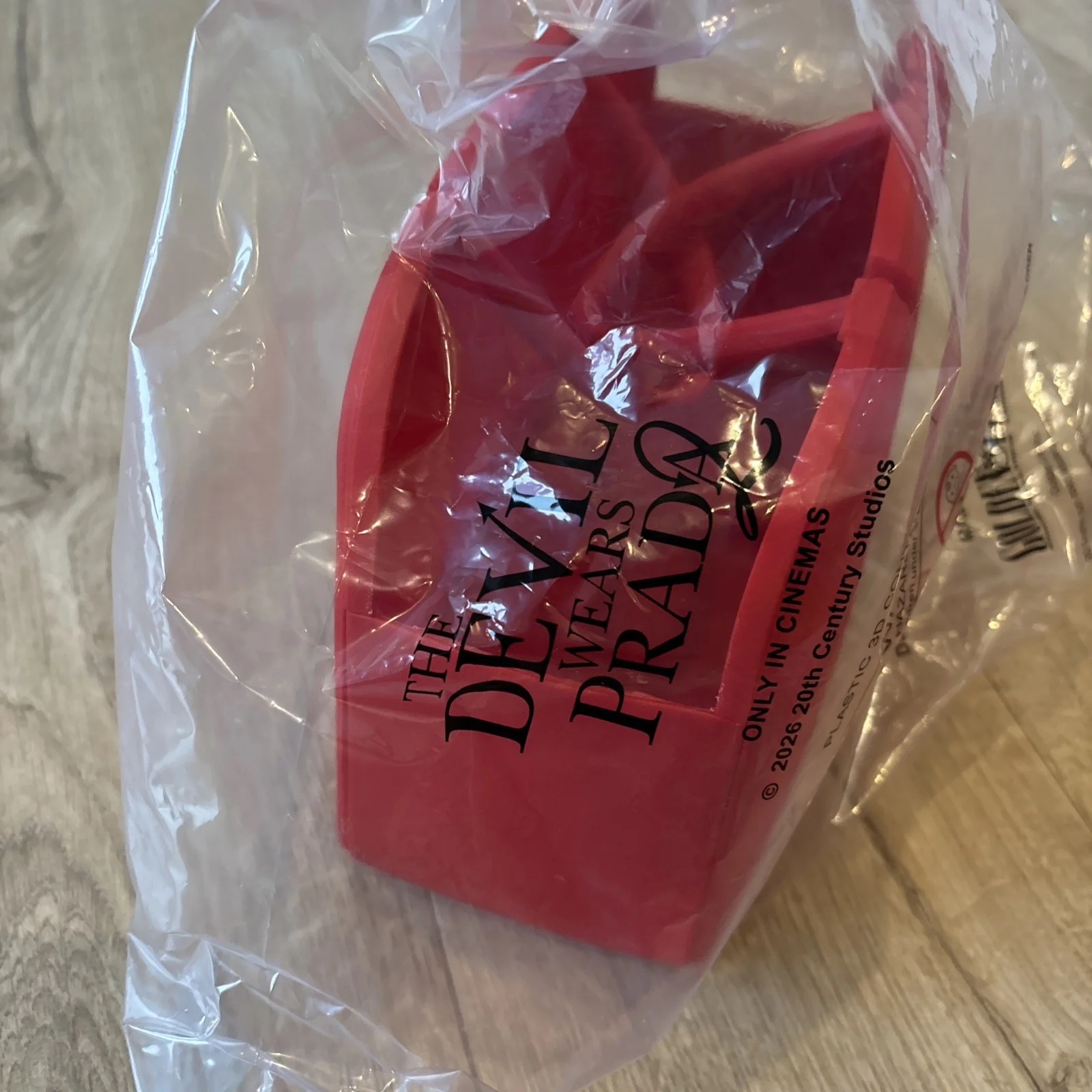 The Devil Wears Prada 2 Prada Bag Popcorn Bucket In Hand Odeon Exclusive, изображение 2