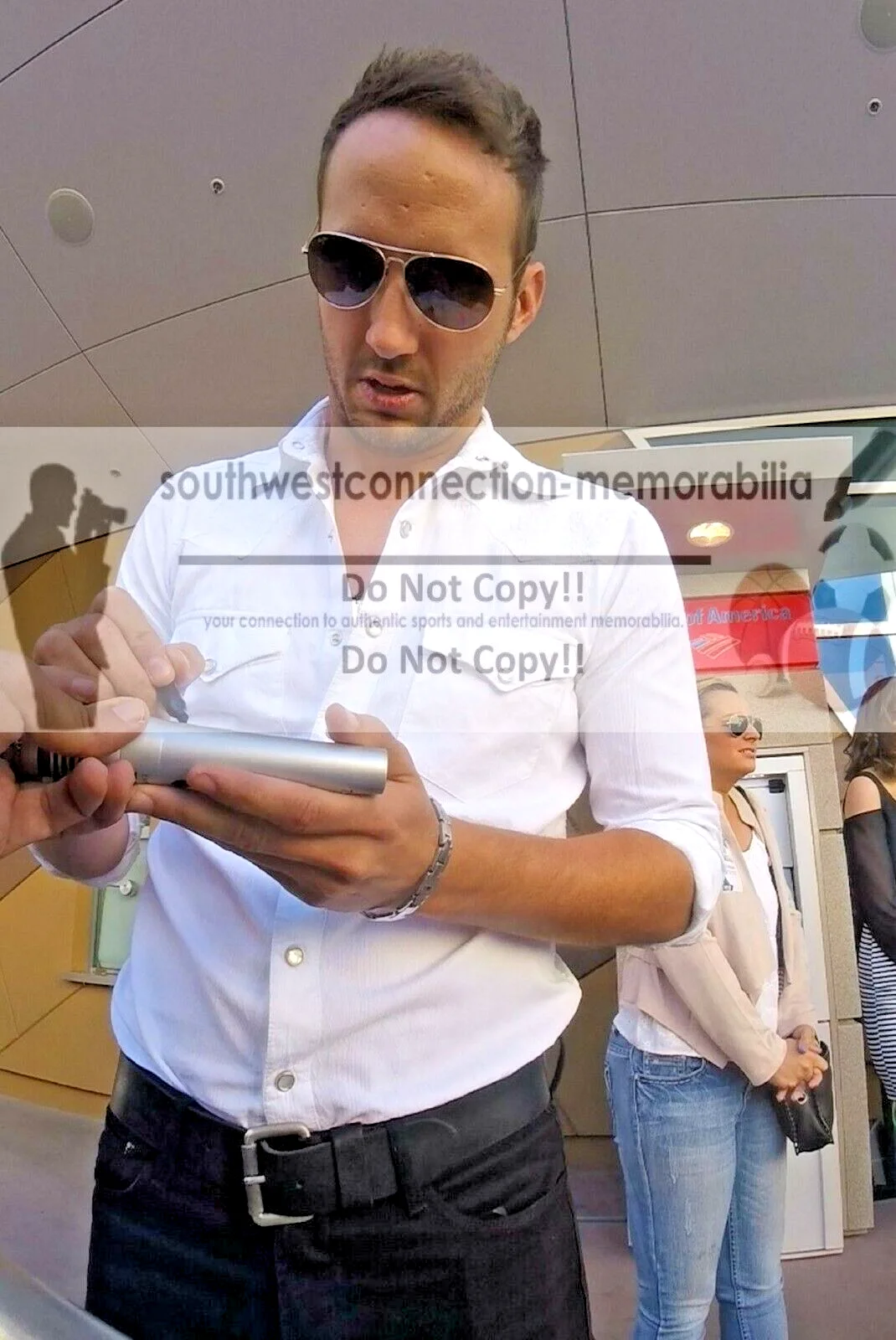Drew Baldridge Signed Microphone Country Music Autograph Beckett COA Proof Mic, изображение 2