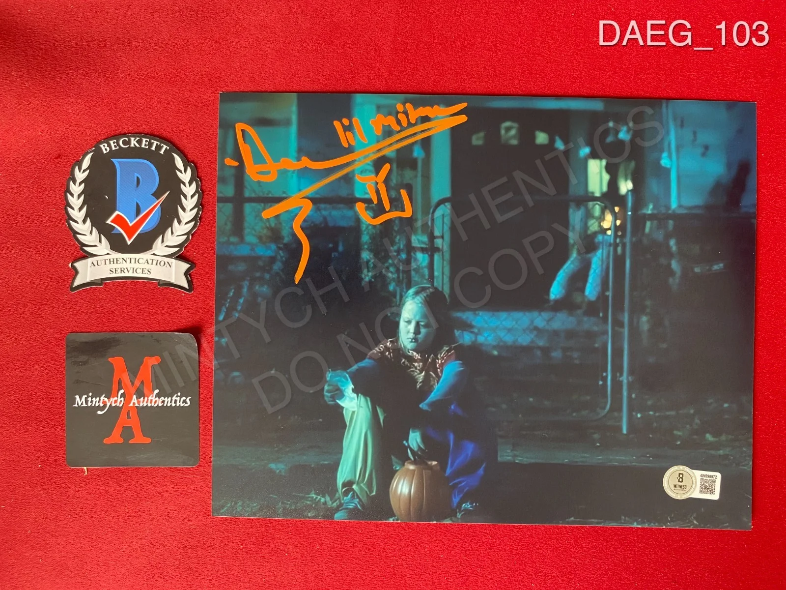 Daeg Faerch — Daeg Faerch autographed signed 8x10 photo Rob Zombie Halloween Beckett COA